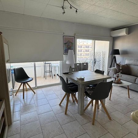 Appartement Premiere Ligne De Mer Avec Piscine Roses Eksteriør bilde