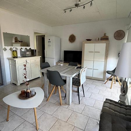 Appartement Premiere Ligne De Mer Avec Piscine Roses Eksteriør bilde