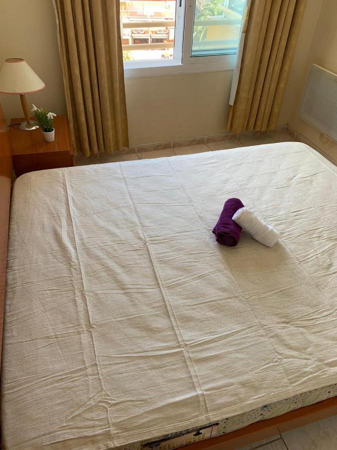 Appartement Premiere Ligne De Mer Avec Piscine Roses Eksteriør bilde